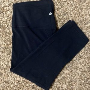 Lululemon- Crop Black aligns- Size 10 - lightly worn